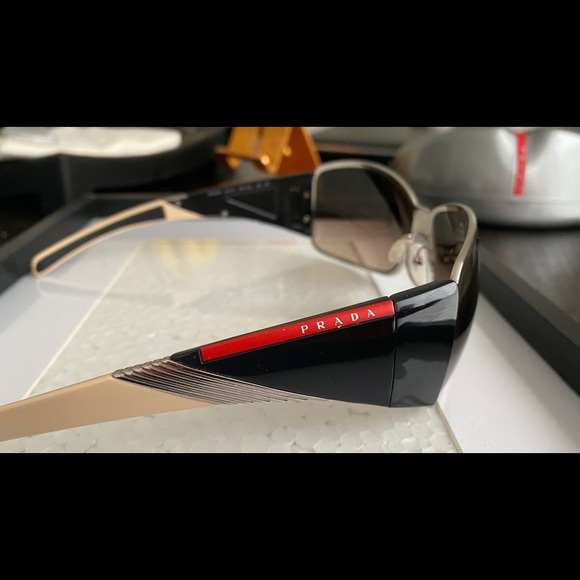 Unisex Prada Sunglasses - Picture 4 of 8